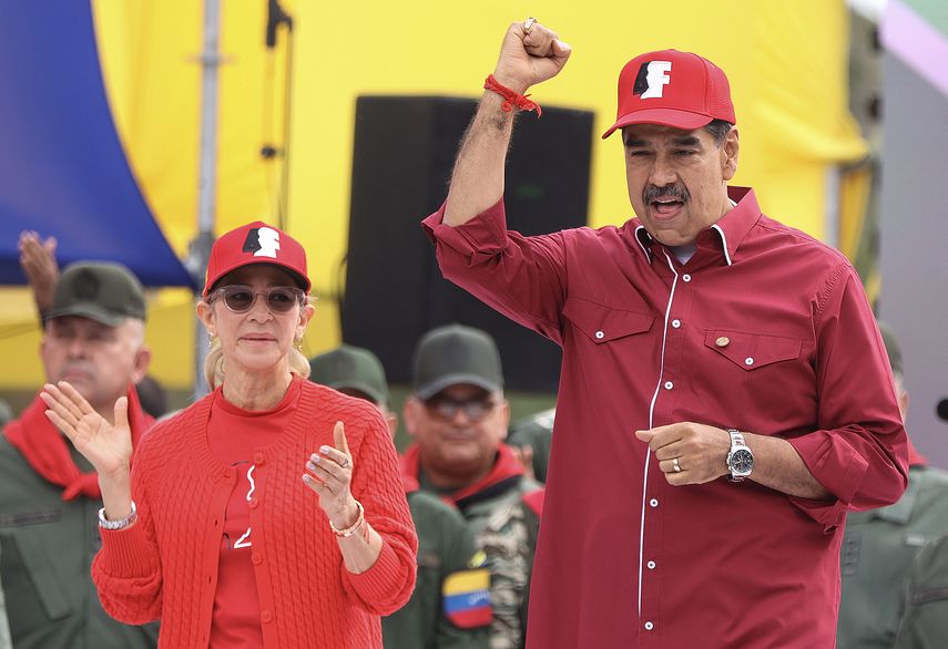 Estados Unidos (EEUU) presentó este jueves nuevos cargos de tortura contra el depuesto presidente venezolano Nicolás Maduro y su esposa