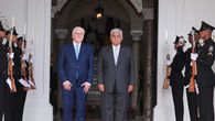 El Presidente de la República, José Raúl Mulino, recibió este lunes en el Palacio de Las Garzas al Presidente de Alemania, Frank-Walter Steinmeier, para sostener reuniones bilaterales, con el objetivo de fortalecer la relación histórica e impulsar cooperación, desarrollo y nuevas oportunidades en beneficio de ambas naciones. El Presidente de la República, José Raúl Mulino, recibió este lunes en el Palacio de Las Garzas al Presidente de Alemania, Frank-Walter Steinmeier, para sostener reuniones bilaterales, con el objetivo de fortalecer la relación histórica e impulsar cooperación, desarrollo y nuevas oportunidades en beneficio de ambas naciones.