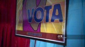 Candidatos demócratas cortejan a jóvenes latinos en Texas