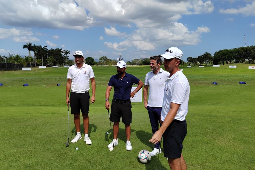 Thomas Christiansen motiva al equipo de golf de Panamá