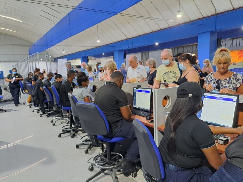 Migración informó que llegó a Colón el Marella Explorer