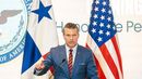 El secretario de Defensa de Estados Unidos, Pete Hegseth, llegará a Panamá este miércoles 12 de agosto, donde cumplirá una agenda que incluye una reunión con el presidente José Raúl Mulino, su participación en un foro regional contra los cárteles y actividades con personal militar estadounidense. El secretario de Defensa de Estados Unidos, Pete Hegseth, llegará a Panamá este miércoles 12 de agosto, donde cumplirá una agenda que incluye una reunión con el presidente José Raúl Mulino, su participación en un foro regional contra los cárteles y actividades con personal militar estadounidense.