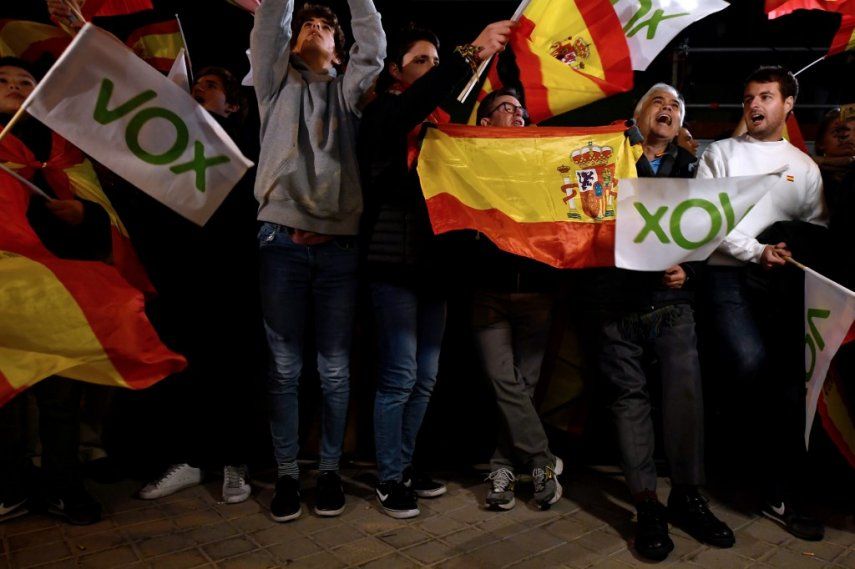 Pedro Sánchez gana y extrema derecha se dispara