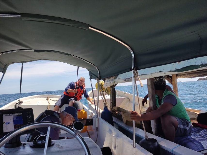 Guardaparques y personal de MiAmbiente y la ARAP realizaron un operativo de verificación del cumplimiento de la veda del camarón en el Golfo de Chiriquí. Guardaparques y personal de MiAmbiente y la ARAP realizaron un operativo de verificación del cumplimiento de la veda del camarón en el Golfo de Chiriquí.