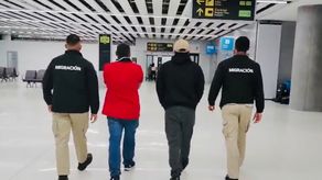 Dos ciudadanos de nacionalidad ecuatoriana fueron inadmitidos este sábado en el Aeropuerto Internacional de Tocumen, luego de que las autoridades migratorias detectaran presuntos vínculos con la organización criminal Los Choneros durante los controles de seguridad realizados a su llegada a Panamá.