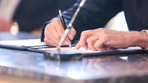 Ejecutivo sanciona nueva Ley de contrataciones públicas