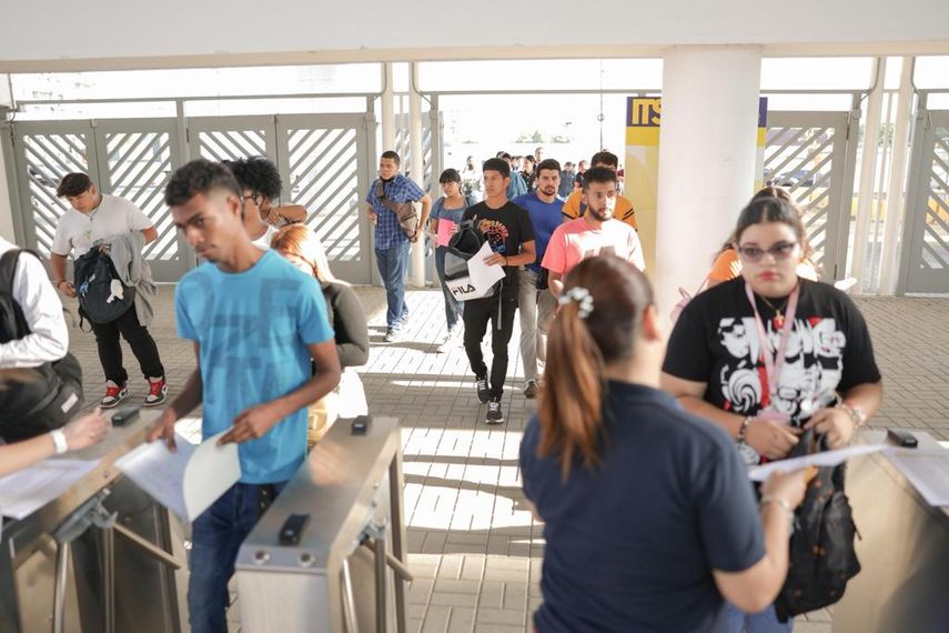 ITSE: Más de 700 personas hicieron prueba para ingresar a ciclo corto.