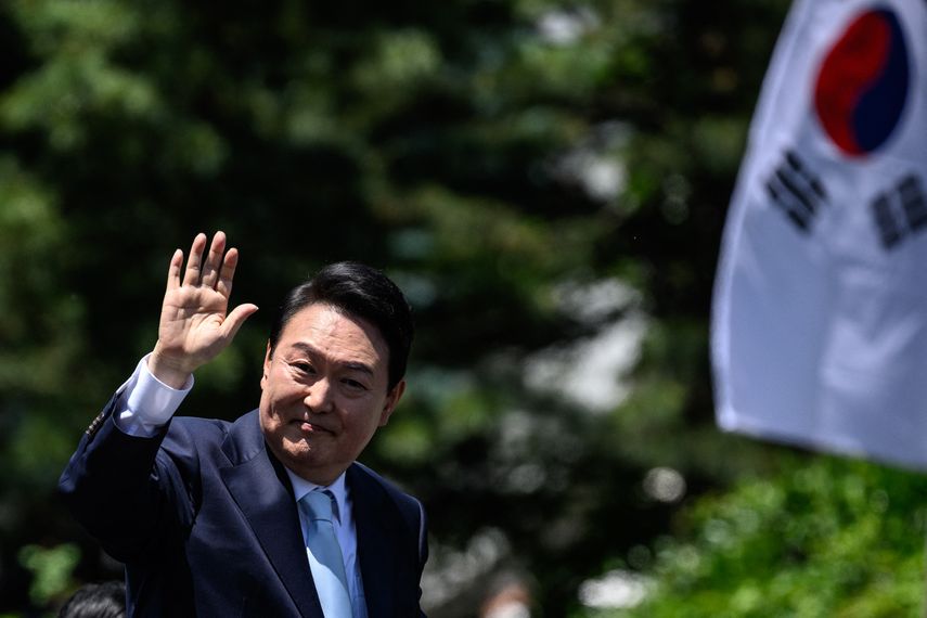 El nuevo presidente de Corea del Sur, Yoon Suk-yeol, asumió este martes sus funciones con un llamado a que Corea del Norte renuncie a su arsenal nuclear.