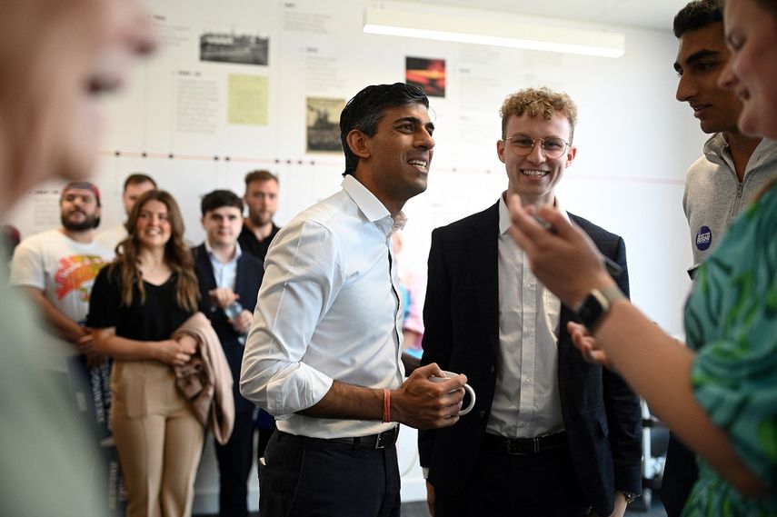 Exministro de Finanzas británico Rishi Sunak encabeza nueva ronda de votación para designar al sucesor del primer ministro Boris Johnson.