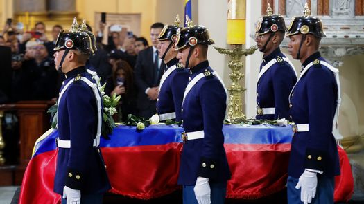 Con misa solemne y todos los honores, Colombia dice adiós a Miguel Uribe Turbay