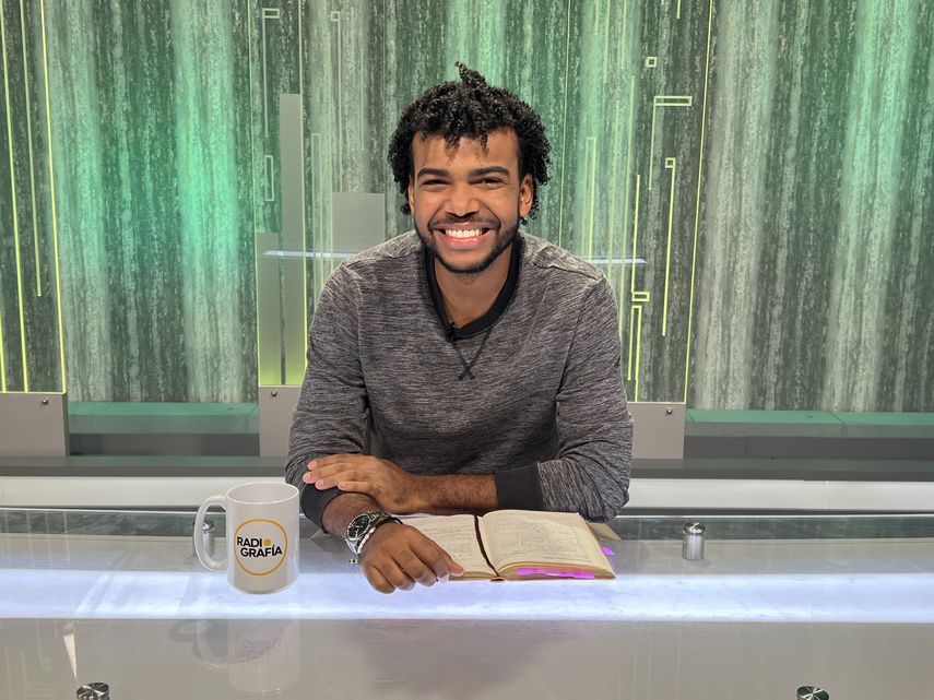 La escuela le roba horas al crimen: Jóvenes alzan la voz por el futuro de la educación