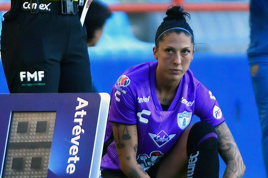 El expresidente de la Federación Española de Fútbol, Luis Rubiales defendió este martes ante el tribunal que está "totalmente seguro" de que la jugadora Jenni Hermoso dio su consentimiento al beso que le dio tras la victoria de la selección femenina en la final del Mundial-2023. El expresidente de la Federación Española de Fútbol, Luis Rubiales defendió este martes ante el tribunal que está "totalmente seguro" de que la jugadora Jenni Hermoso dio su consentimiento al beso que le dio tras la victoria de la selección femenina en la final del Mundial-2023.