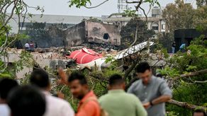 Hallan caja negra del vuelo de Air India que se estrelló matando a 265 personas