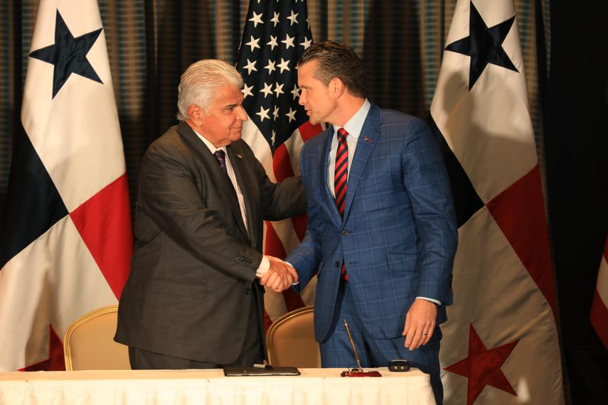 El secretario de Defensa (Pentágono) de Estados Unidos, Pete Hegseth, planteó el miércoles la idea de que tropas estadounidenses regresen a Panamá para "asegurar" el canal, una sugerencia que podría enfrentarse a una feroz oposición en el país centroamericano. El secretario de Defensa (Pentágono) de Estados Unidos, Pete Hegseth, planteó el miércoles la idea de que tropas estadounidenses regresen a Panamá para "asegurar" el canal, una sugerencia que podría enfrentarse a una feroz oposición en el país centroamericano.