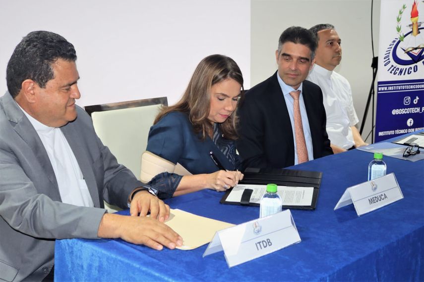 COPA y Meduca lanzarán Técnico en Mantenimiento Aeronáuticos