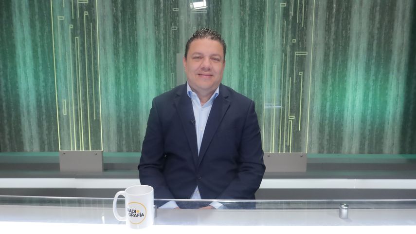 El reto de Mulino: menos respaldo ciudadano y expectativas económicas en declive