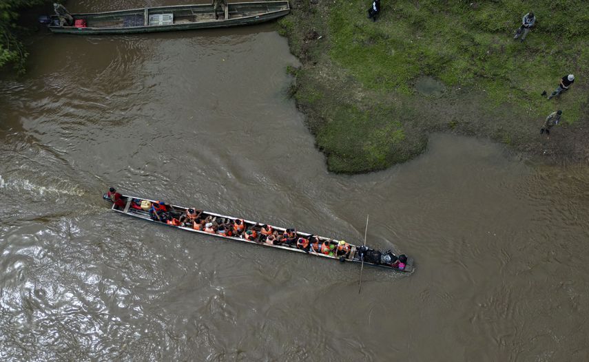 Evacuan 3 cuerpos tras choque entre Senafront y asaltantes de migrantes en Darién