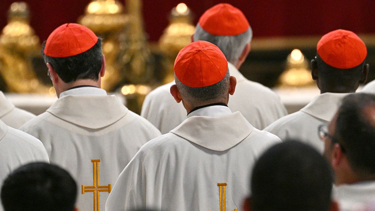 El Vaticano acelera los trabajos para preparar la Capilla Sixtina antes del cónclave