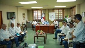 El presidente Cortizo felicitó a los productores de Tierras Altas por el impacto que tuvo ese primer debate presidencial por el Agro y que ya tienen fecha para el próximo debate que será el 27 de marzo de 2024.
