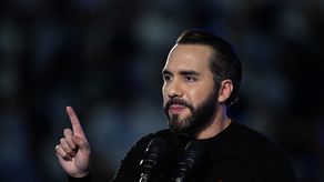 Los Bukele extienden su poder también en el fútbol salvadoreño