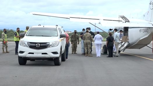 Hoy lunes aterrizó un nuevo lote con 8 mil 190 vacunas contra el covid-19 para reforzar los programa de inmunización en los circuitos 4-1 y 4-2 del MINSA.