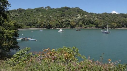 Samir Gozaine, secretario del Gabinete Turístico indicó que el proyecto de Boca Chica mejorará el acceso y atraerá aún más turistas a estos destinos del oriente en la provincia de Chiriquí.