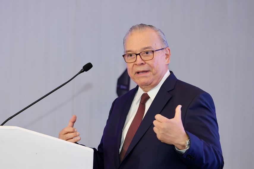 Apede reúne a expertos y autoridades para debatir el futuro económico de Panamá