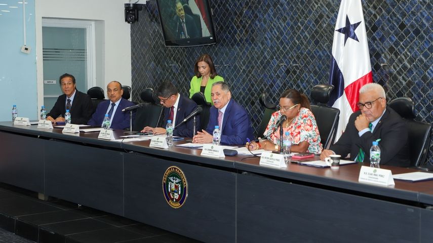 La subcomisión creada evaluará la idoneidad o no de la norma que estableció el contrato celebrado entre el Estado panameño y Panama Ports Company. La subcomisión creada evaluará la idoneidad o no de la norma que estableció el contrato celebrado entre el Estado panameño y Panama Ports Company.