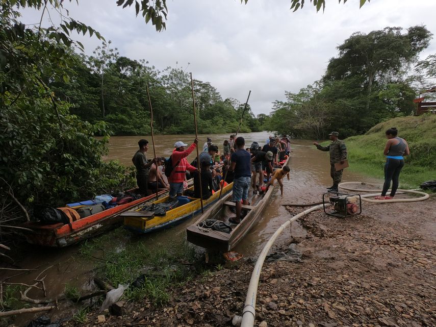 Panamá descarta regularizar ruta selvática hacia EEUU.