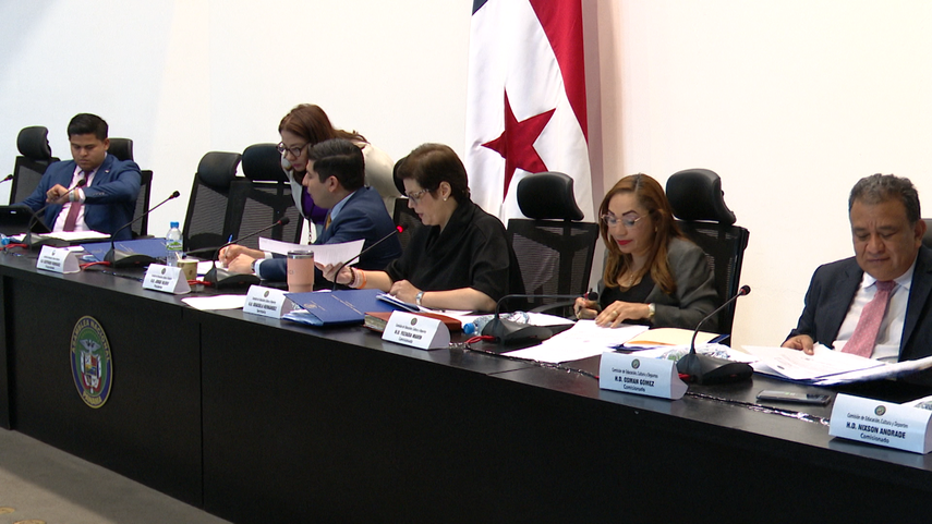 Asamblea aprueba en primer debate regulaciones en el Ifarhu para otorgar becas