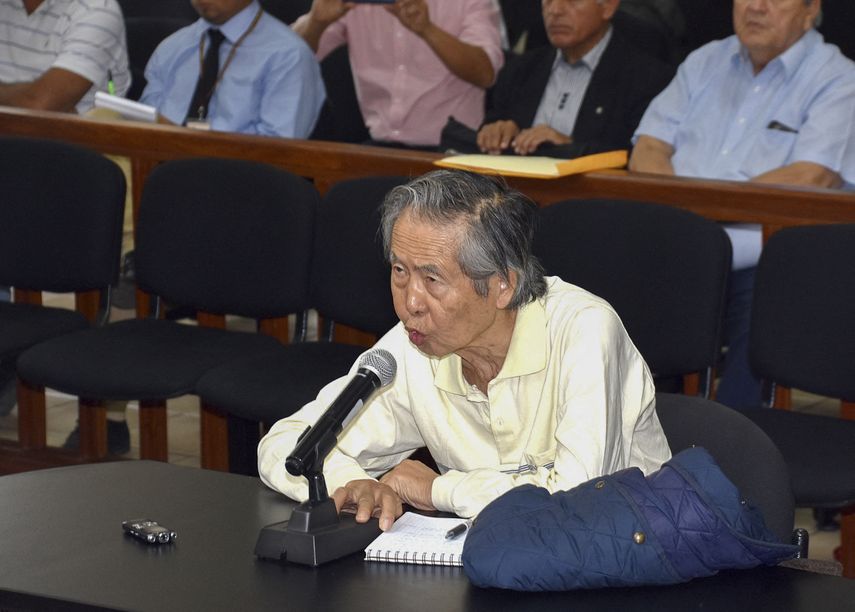 El expresidente peruano, Alberto Fujimori irrumpió en la política en 1990 y, desde entonces, dividió a la sociedad de Perú. El expresidente peruano, Alberto Fujimori irrumpió en la política en 1990 y, desde entonces, dividió a la sociedad de Perú.