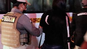 Migración: retienen 22 personas por irregularidades  