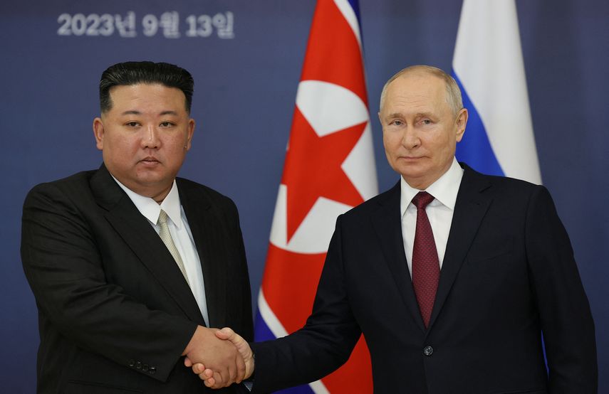 El presidente ruso, Vladimir Putin, llegó este miércoles a Corea del Norte, dando inicio a una visita destinada a impulsar los vínculos de defensa entre los dos países dotados con armas nucleares, en momentos en que Rusia prosigue su ofensiva militar en Ucrania. El presidente ruso, Vladimir Putin, llegó este miércoles a Corea del Norte, dando inicio a una visita destinada a impulsar los vínculos de defensa entre los dos países dotados con armas nucleares, en momentos en que Rusia prosigue su ofensiva militar en Ucrania.