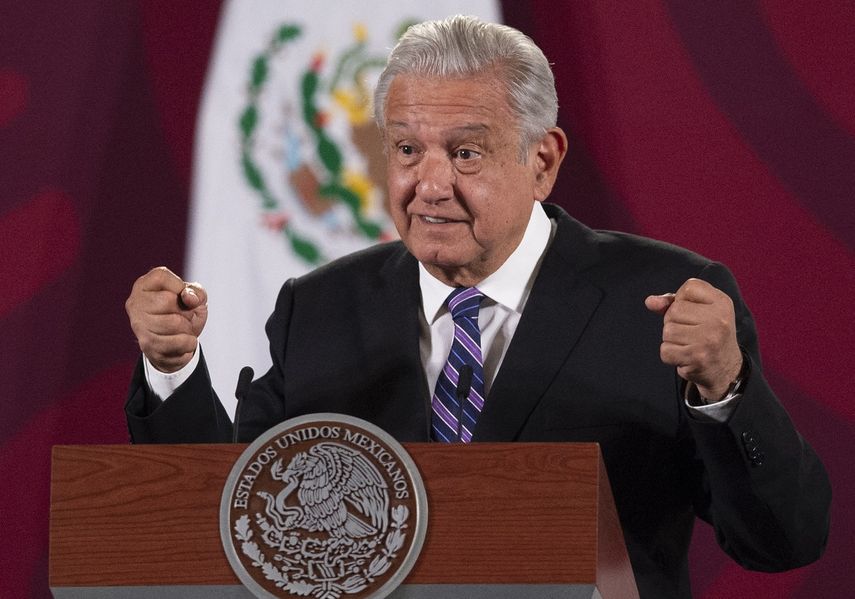 López Obrador pide mexicanos no dejarse manipular por narco.