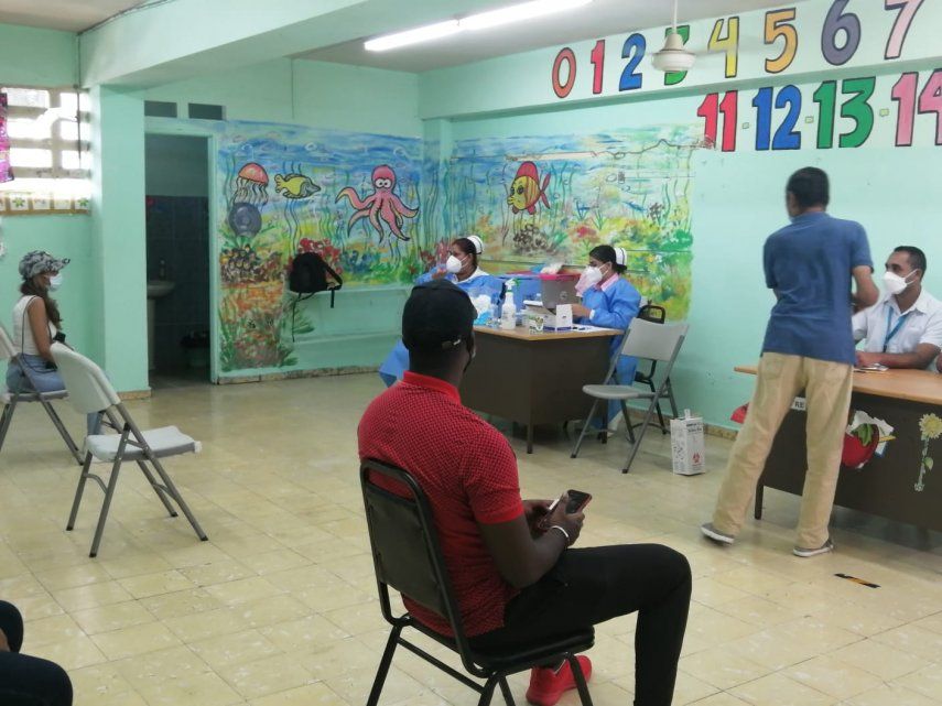 Las jornadas de vacunación por barrido está habilitada para personas de 16 años en adelante y busca disminuir el aumento de casos-19.