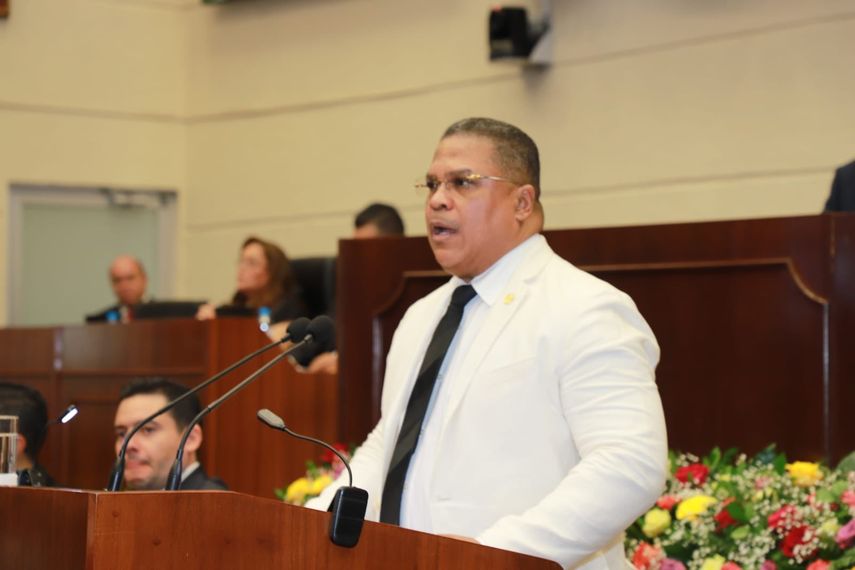 El presidente de la República, Laurentino Nito Cortizo Cohen, acompañado por el vicepresidente de la República, José Gabriel Carrizo Jaén, se reunió este martes en el palacio presidencial, con el presidente de la Asamblea Nacional, Jaime Vargas. El presidente de la República, Laurentino Nito Cortizo Cohen, acompañado por el vicepresidente de la República, José Gabriel Carrizo Jaén, se reunió este martes en el palacio presidencial, con el presidente de la Asamblea Nacional, Jaime Vargas.