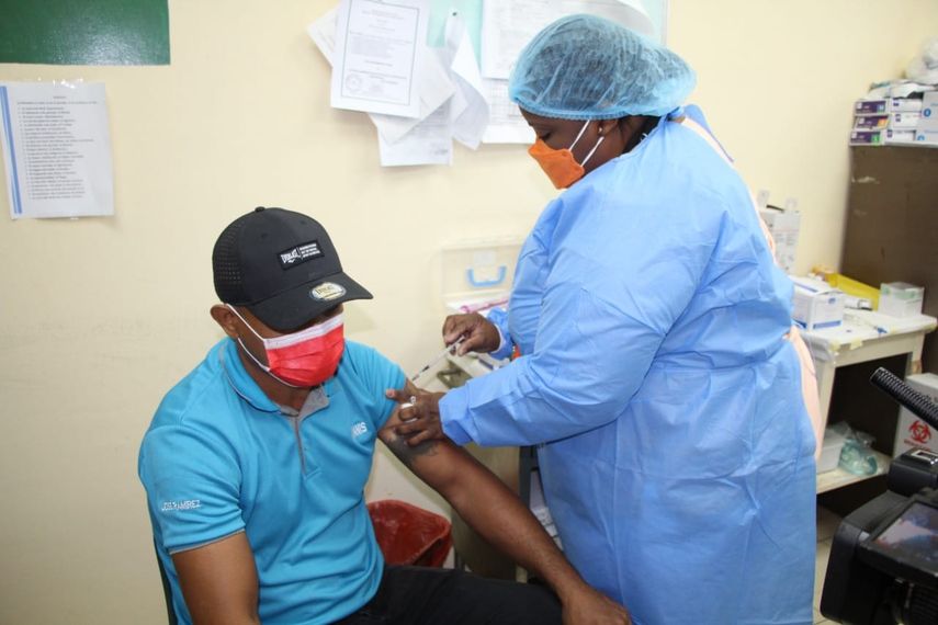 Panamá registra 8,902 nuevos casos y positividad de 35.3%