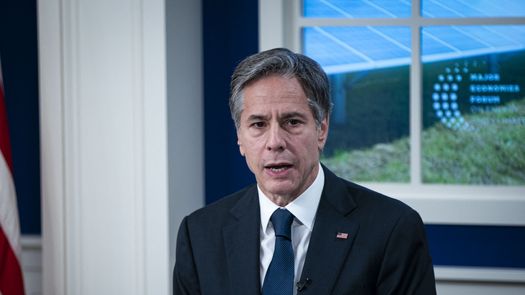 Antony Blinken da positivo por covid-19