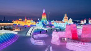 Palacios de hielo deslumbran en el festival de Harbin en China