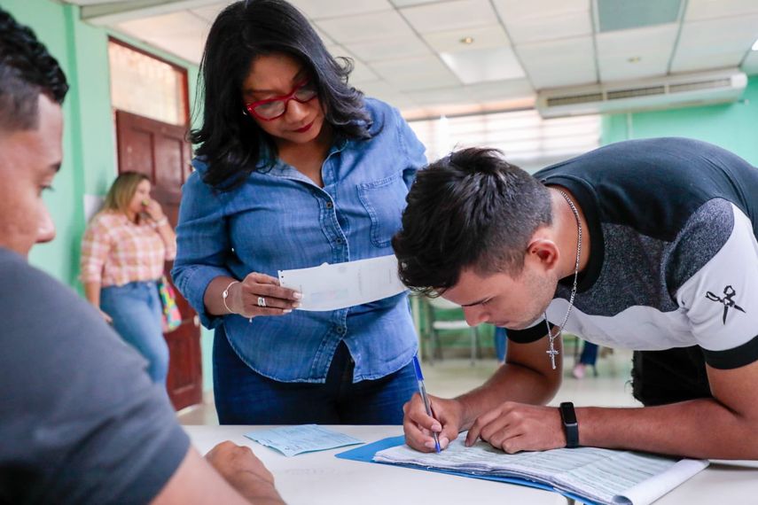Nito Cortizo autoriza el pago de becas a universitarios