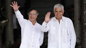 El presidente de Colombia, Gustavo Petro, participará en el Foro Económico Internacional América Latina y el Caribe que se celebrará esta semana en Panamá para abordar cómo posicionar a la región en el escenario global, informó este lunes el CAF-banco de desarrollo de América Latina y el Caribe, organizador del evento junto con el Gobierno panameño.