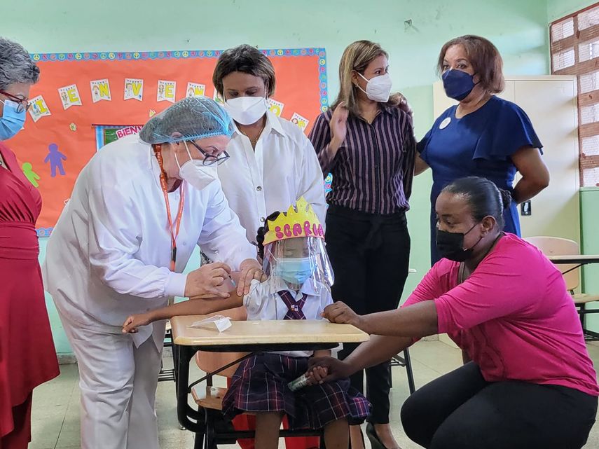 MINSA inicia vacunación covid-19 en centros educativos