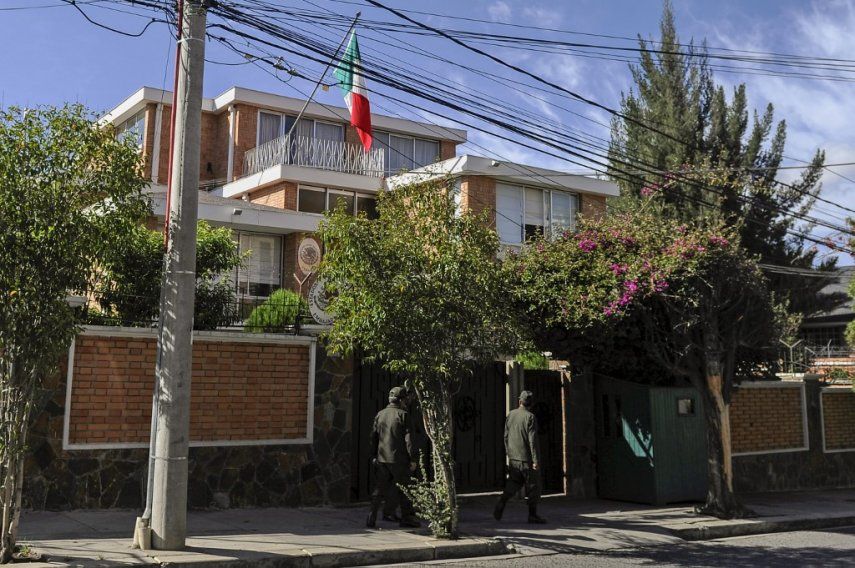 Bolivia expresa a España protesta enérgica por incidente en embajada mexicana