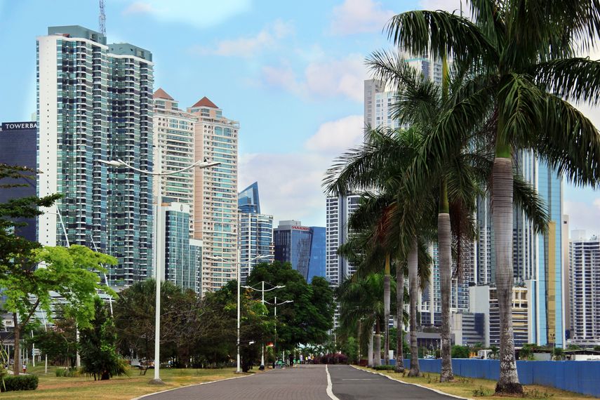 Panamá reducirá deuda pública al 50% del PIB para 2035, según el MEF