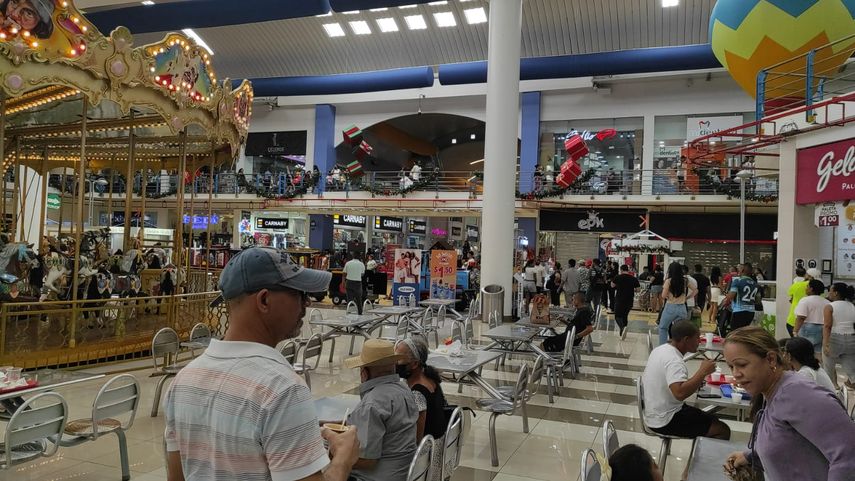 Florecer Salida Contento Albrook Mall: 10 aprehendidos tras riña en centro comercial