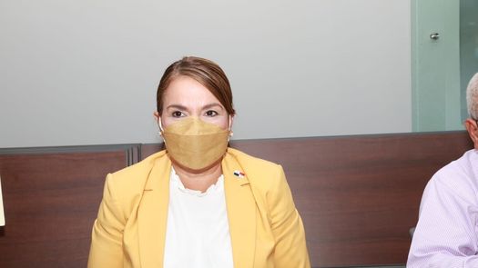 Ministra de Educación dice que mesa de diálogo sigue abierta