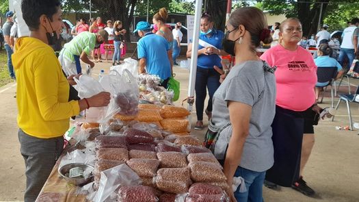 Foro de mujeres políticas realiza jornada para adultos mayores
