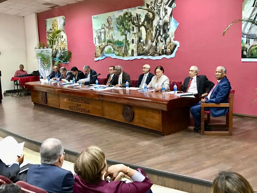 Universidad de Panamá califica de inoportuno e inconstitucional proyecto que impide la reelección inmediata