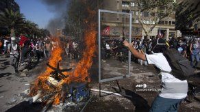 Chile respira violencia y salida a la crisis se aleja