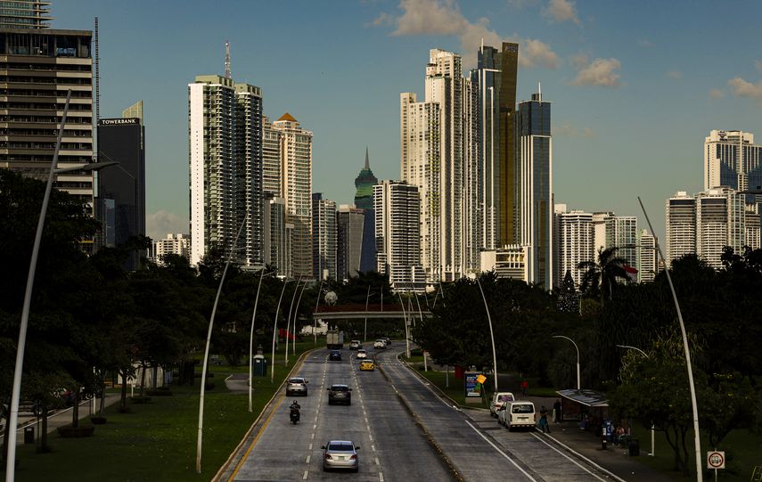 Venezolanos aportan más de 1.000 millones de dólares a la economía de Panamá. Venezolanos aportan más de 1.000 millones de dólares a la economía de Panamá.